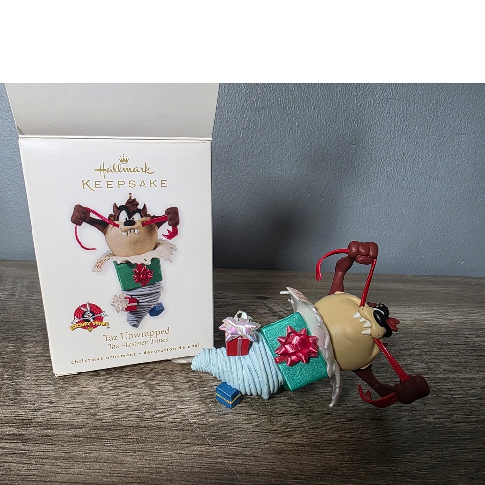Hallmark Keepsake Taz‎ Unwrapped Looney Tunes Christmas Ornament 2010 Boxed